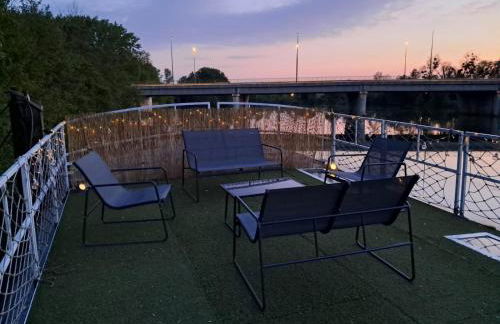 Péniche Amadeus conviviale et cosy , proche de Disney et de Paris - Foto 15