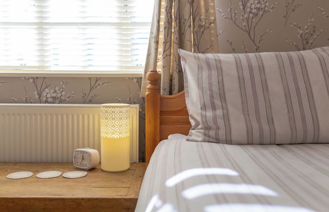 Jasmine Cottage-2BD in Heart of Bourton - Photo 19