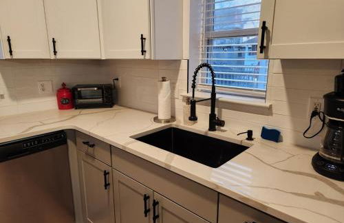 The Bay House- New Kitchen & Updates! An AC Vibe!! - Foto 21