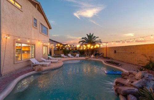 Serenity Splash Upscale Stay Pool Game Lounge - Foto 35