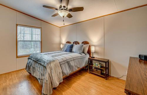 Boat, Fish, Hike and Explore Cozy Home in Bronston - Foto 14