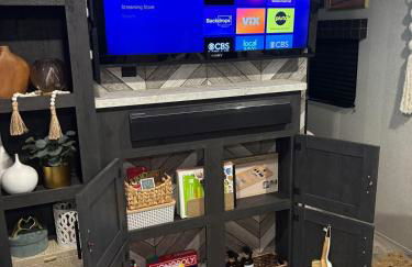 Modern Luxury RV Retreat, Your Cozy Tiny Home - Foto 7