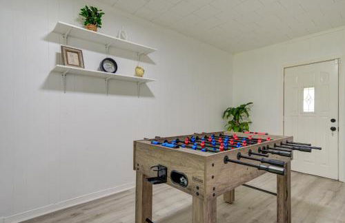 Spacious 5 Bed Home with Massage Chair and Futsball Table - Foto 19