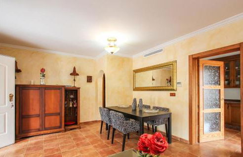 Cozy Home In Orihuela - Photo 17