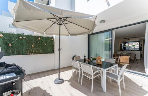 Pass the Keys Casa Ban, Spacious 3 Bedroom Townhouse - Photo 24