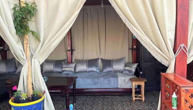 House With Ocean and Mountain Views - Photo 4, Room