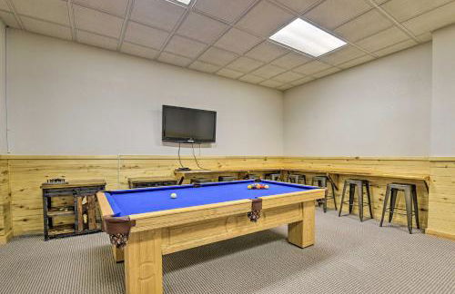 Grand Mountain Retreat in Angel Fire with Game Room! - Foto 11