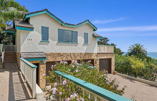 Blue Ocean View Retreat - Minutes to Beach - Foto 1