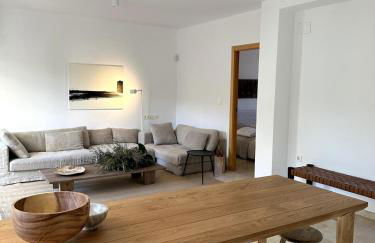 Villa Amarilla 4 Bed 3 Bath private pool - Photo 14