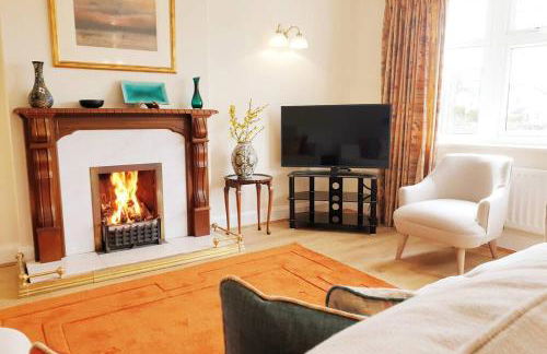 TIRNANT- 3 Bed - GROUND FLOOR ROOMS -DOG FRIENDLY - Photo 6