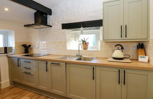 Eastend Cottage - Photo 12