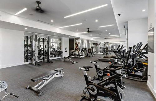 Beautiful 1BD - 5Min DT, Gym, Parking, W-D - Sleeps 6 - Foto 4