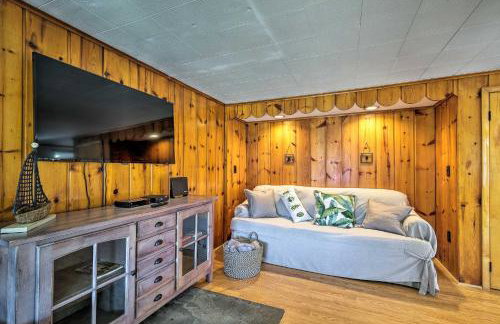 Picturesque Cottage with Sunroom on Ashmere Lake! - Foto 5