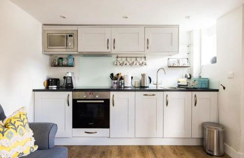 The Lavender Folly - Cosy Accommodation Alresford - Foto 8