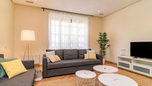 Velazquez Suites - Photo 3, Other