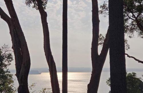 Charming Beach Cottage with Ocean Views & Sauna - Foto 35