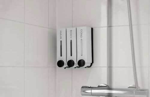 6 BR 4 Bath Central Worcester Sleeps 12 - Foto 7