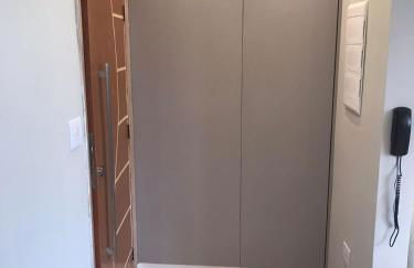 Apto aconchegante vista mar , tv, wifi e ar - Praia São Vicente - Foto 6