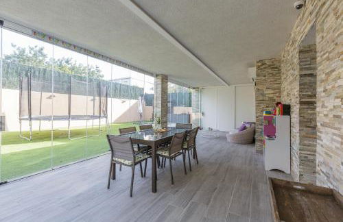 Fantástica casa en alquiler con piscina en Vilanova i la Geltrú - Foto 50