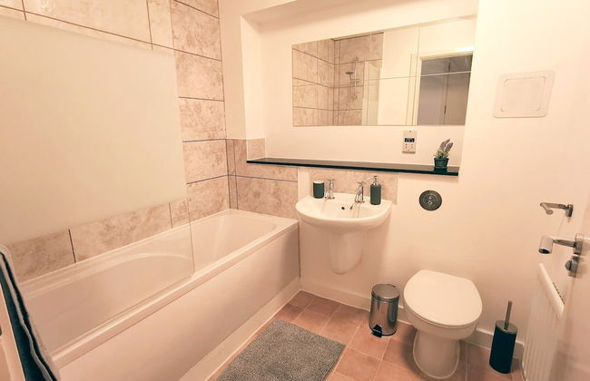 MK Hub Apartment with Oak Furniture - Foto 16