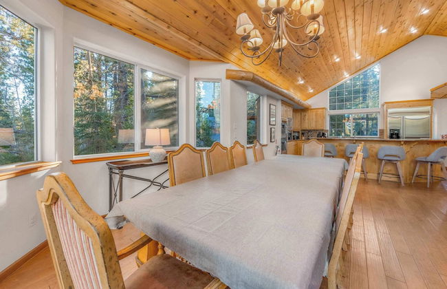 Fully Remodeled Tahoe Retreat with Game Room and Hot Tub - Foto 45