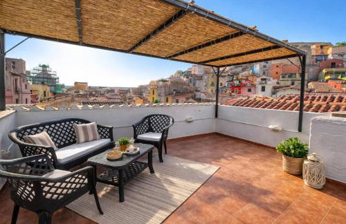 House with Dream Panoramic Terrace in the Heart of Bosa, 80 sqm with BBQ and Breathtaking View - Foto 2