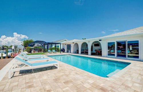 NEW! Cortez Cabana! Canal front home with heated pool & boat dock! - Foto 2