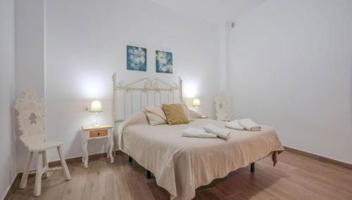 Apartment in Peñaflor with Charming Patio - Foto 4