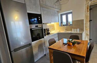 Drios Hillhouse - Photo 27