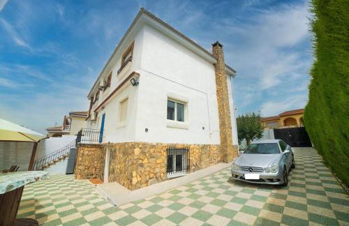 Magnificent villa: 2 private pools, BBQ, garden & parking. 13 per. In Padul - Foto 22