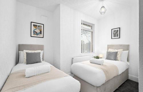 Two Bedroom Apartment - On Street Parking Available - Netflix - Wifi - Top Rated - 311M - Photo 9