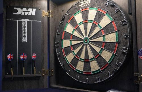 Game Room Retreat with Firepit and Gym, Sleeps 12 - Foto 32