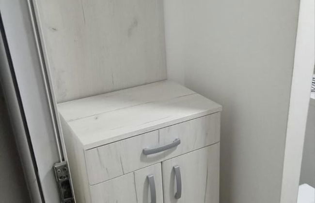 Charming Studio Apartment in Novi Pazar With City & Mountain Views - Foto 12