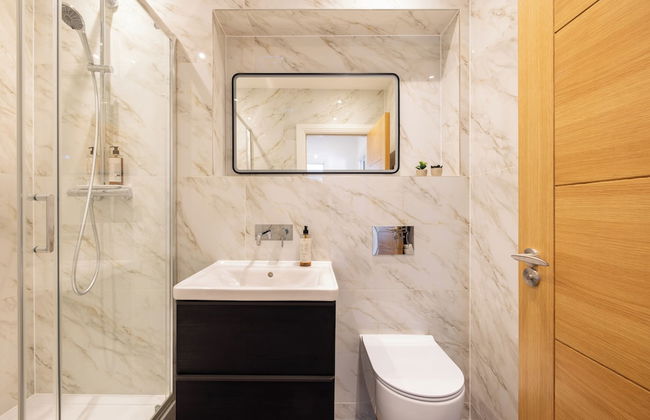 Staines Riverside by Charles Hope - Photo 37