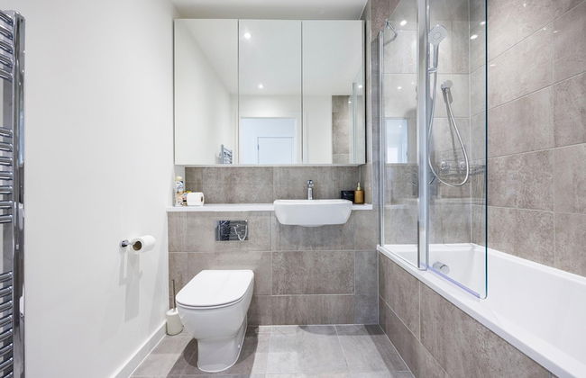 Newly Built 2 Bed Apartment By London City Airport - Foto 31