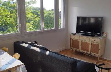 Mistral gagnant ! T1 calme avec vue, parking, télétravail, Wi-Fi, proche CV et gare - Foto 7