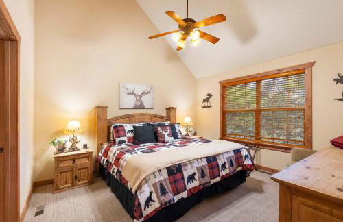 Simon's Treetop Cabin - 2 BDR in Popular Resort - Foto 27