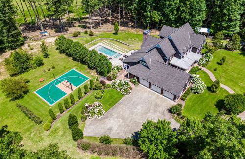 Luxury Mountain Mansion, 7BR, 8 king beds, 10000sf, Views, Pool, Sport Court, Gym, Sauna, Petting Zoo - Foto 6