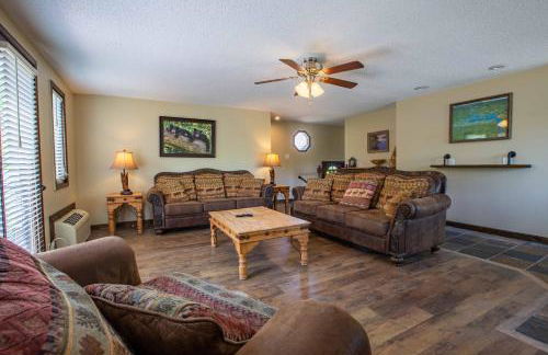 Chalets Resort LAKEFRONT Cottage Free Amenities Amazing views Kayaks 2 Pools - Foto 53