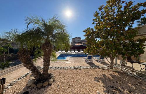 Maikran Premium Fantastic Family Villa with Pool - Foto 33