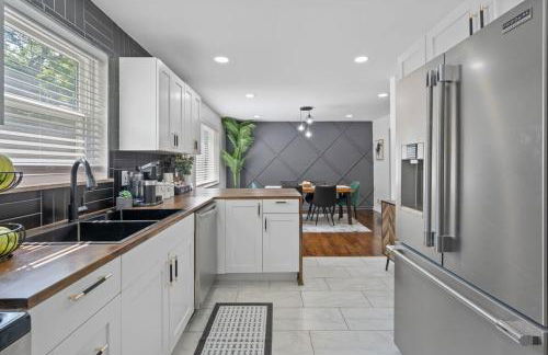 Luxury 5BR Cincinnati, Sleeps 12, Crib, Home Gym, Fenced Backyard - Foto 24