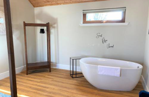 Pheasant Lodge with Hot Tub - Foto 13