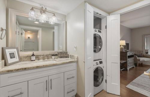 On Famous Music Row - Pool, Parking, Walk to Bars - Foto 20