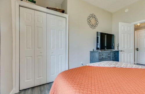 Soak n Stroll 2 State St Casino Firepit Dogs OK - Foto 23