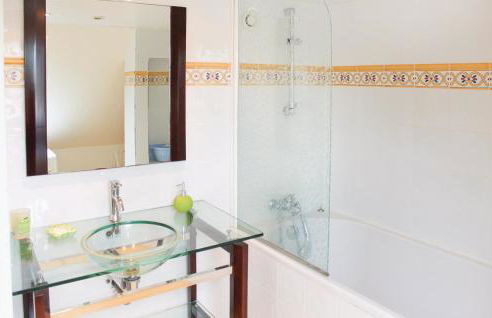 2 Bedroom Cozy Home In Douarnenez - Foto 8