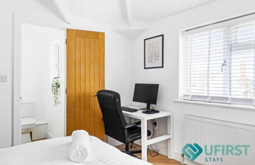 Ideal 4BR Home - Near City Hospital, Sherwood, Clinton Market, QMC & City Centre - Sleeps 8 - Foto 5