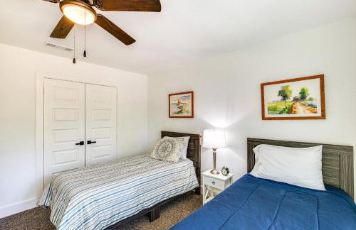 Fire Pit and Grill Lakeside Gun Barrel City Home! - Foto 17