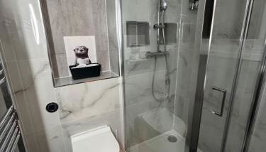 Timeless Spacious 1bedroom Duplex apartment with balcony in Shoreditch - Foto 2