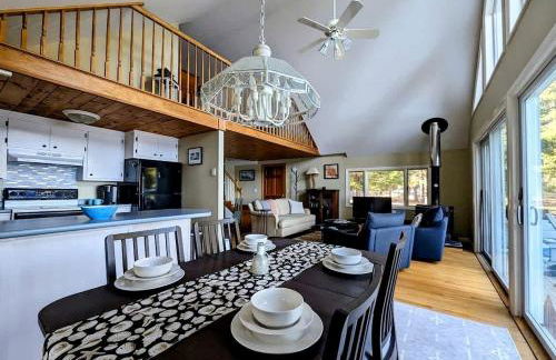 Oceanfront Cottage with Fire Pit & Direct Water Access Near Acadia National Park in Hancock, Maine - Foto 39