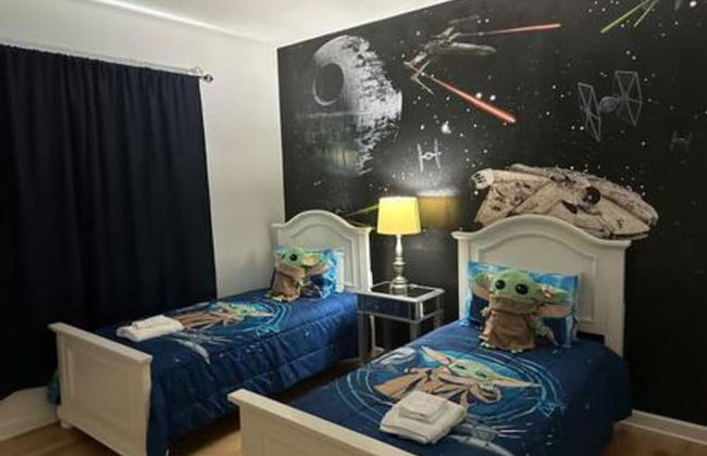 Gorgeous 6 Bedroom w Pool Paradise Palms - Foto 1